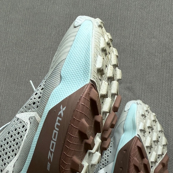 Nike Trail ZOOMX Zegama Womens 8.5 Light Smoke Glacier Blue
Running Hiking Shoes - Picture 2 of 13